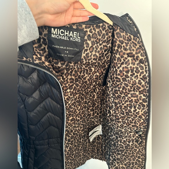 Michael Kors black packable puffer zip jacket - Picture 3 of 3